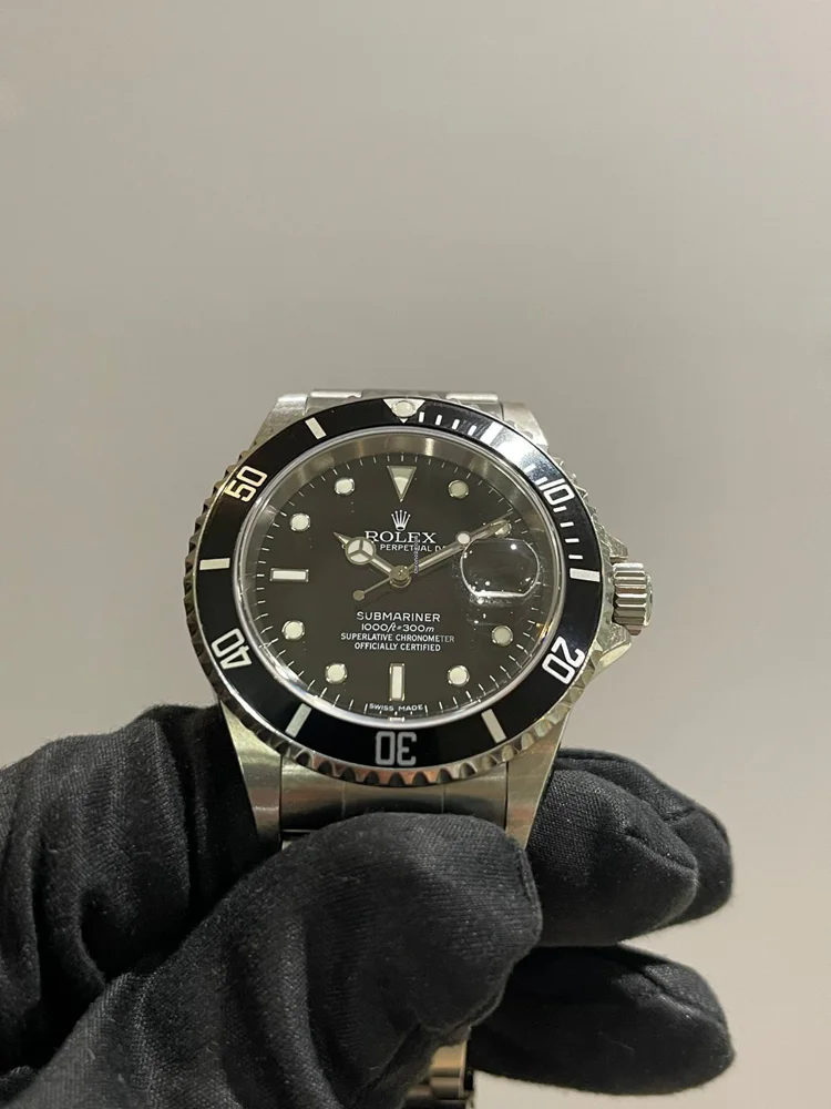 Rolex Submariner Date 16610